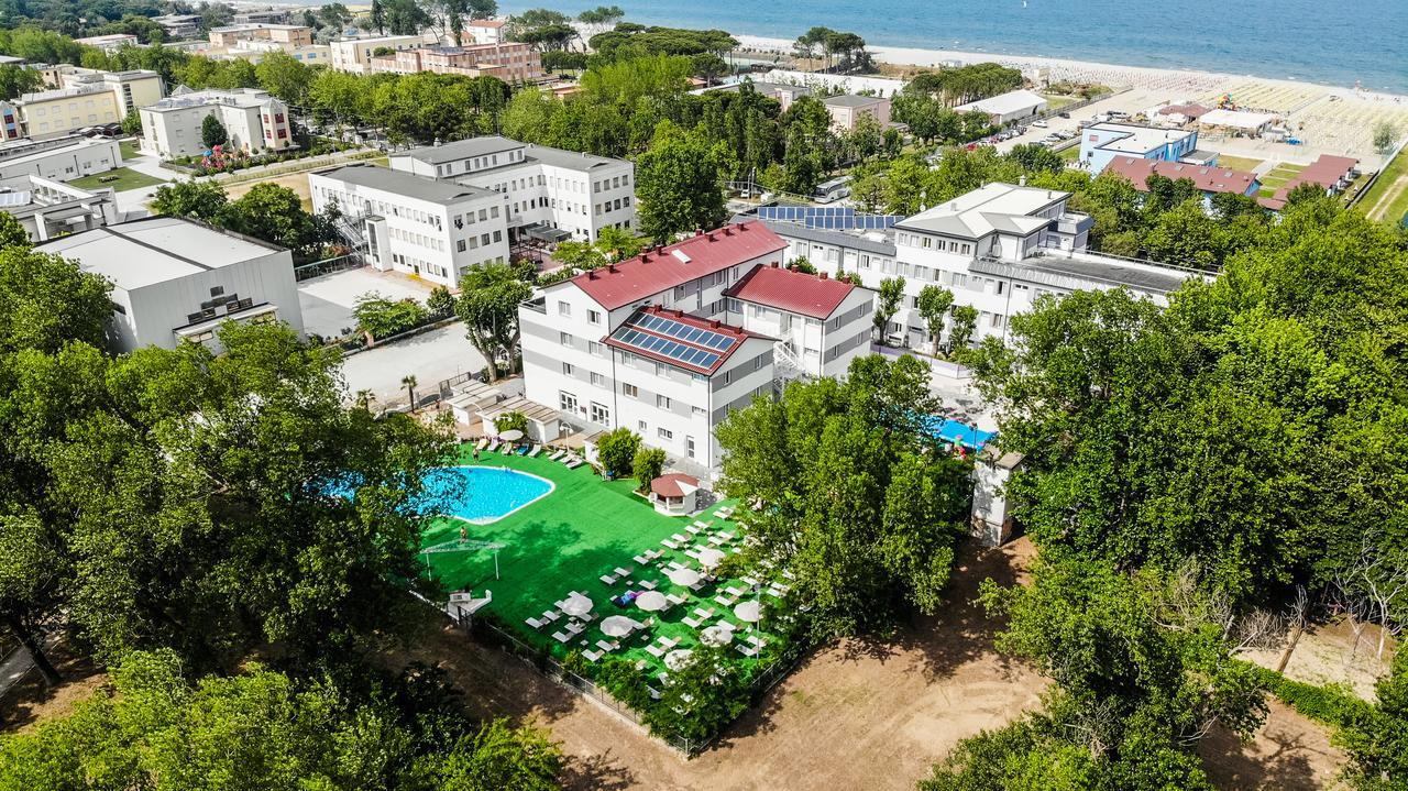 Color Green Village Cesenatico Family Exterior photo